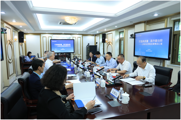 市教委主任周亞明調(diào)研上海杉達(dá)學(xué)院數(shù)字文創(chuàng)應(yīng)用服務(wù)，共話產(chǎn)教融合新篇章